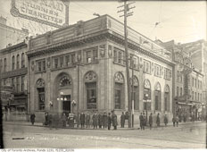 Toronto. Corner of streets Queen and Yonge, 1913
