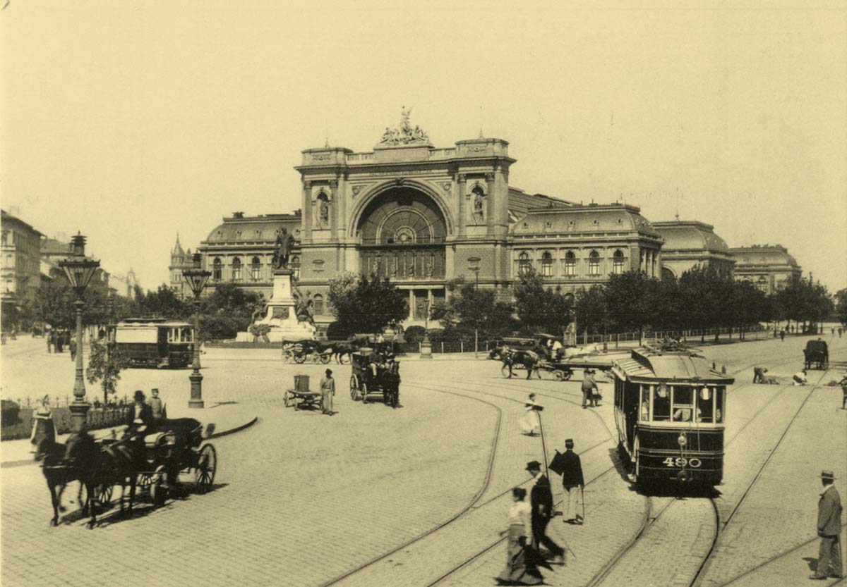 Budapest. Baross Square with the East Railway Station, circa 1900