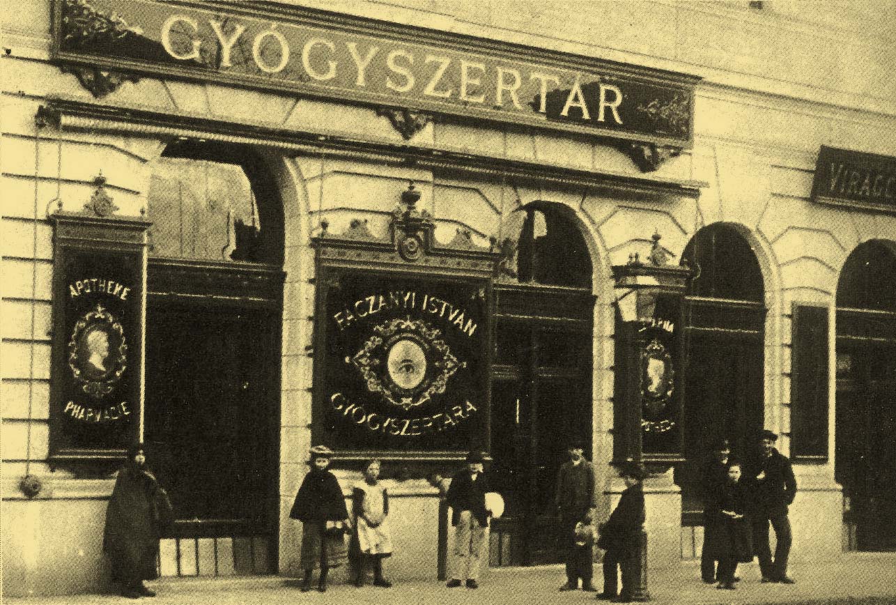 Budapest. Fáczányi pharmacy around 1910