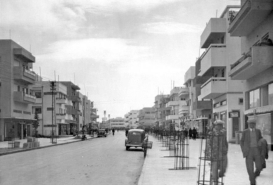 Tel Aviv. Dizingof Street, 1932