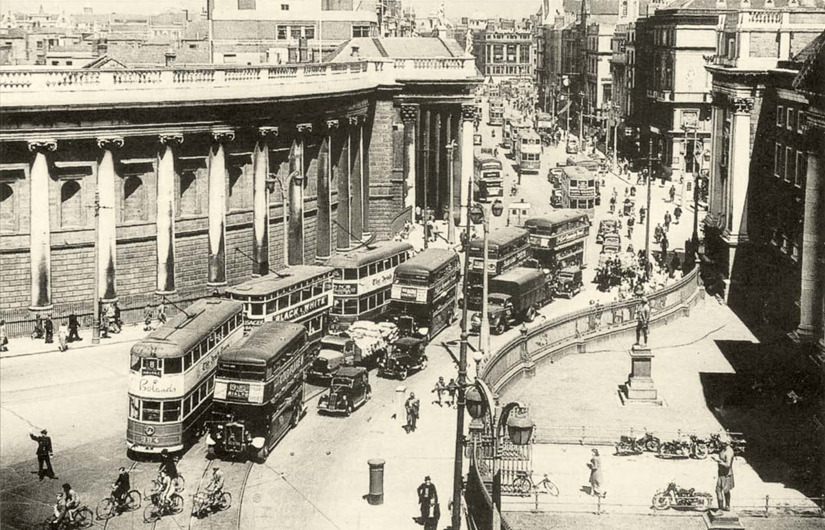 Dublin. Traffic of trams and cars