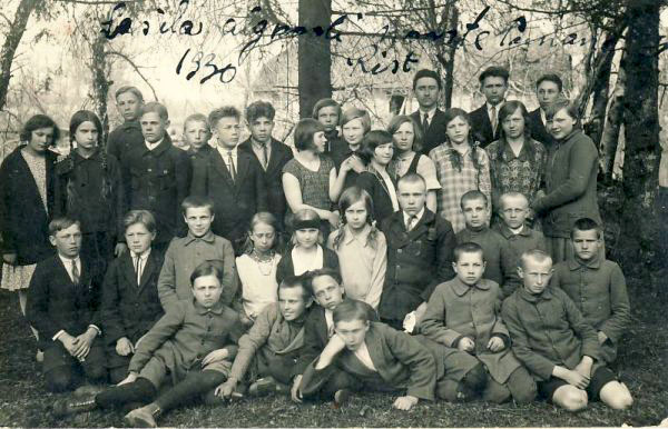 Lasila. Pupils of the school, 1930