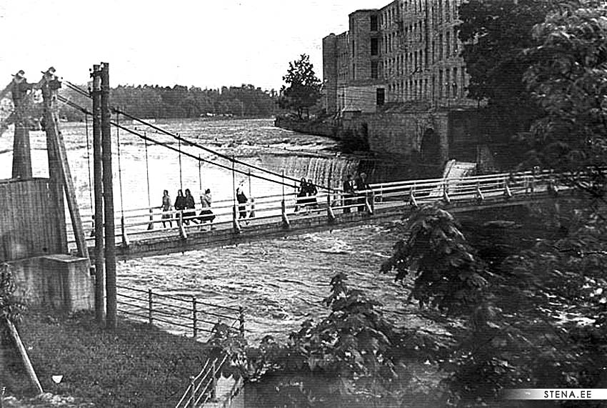 Narva. Suspension bridge between Krenholm and Parusinka